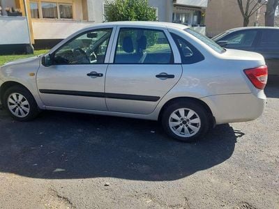 Gebraucht Lada Granta 87 PS (63 kW) 2015 Limousine