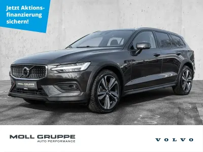 Gebraucht Volvo V60 CC Ultimate 197 PS (144 kW) 2024 Platinum grey / metallic Kombi