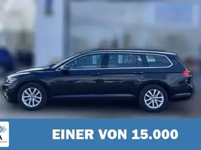 Gebraucht VW Passat Business 122 PS (89 kW) 2022 Schwarz metallic Kombi