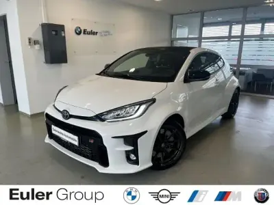Gebraucht Toyota Yaris 261 PS (191 kW) 2022 Pure) white ii (weiss Kleinwagen
