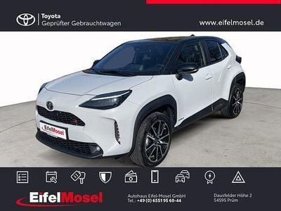 Gebraucht Toyota Yaris Hybrid Sport 116 PS (85 kW) 2022 Dynamic grey silber metallic, dach schwarz