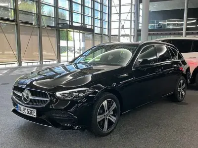 Gebraucht Mercedes C300e Advanced Plus 204 PS (150 kW) 2024 Kombi