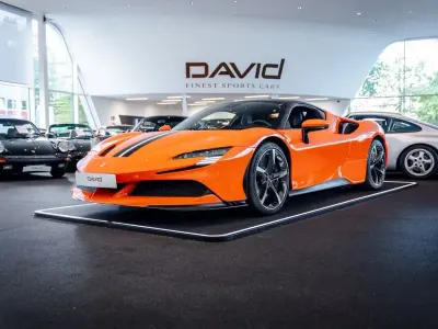 Gebraucht Ferrari SF90 1001 PS (736 kW) 2021 Orange Coupé