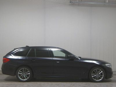 Schwarz Gebraucht 2020 BMW 520 M Sport Kombi | 21.980 € (Fairer Preis)