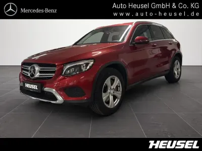 Używany Mercedes GLC250 Exclusive 204 KM (150 kW) 2016 Czerwony SUV