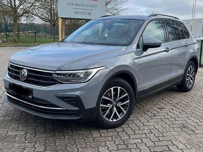 Gebraucht VW Tiguan Life 150 PS (110 kW) 2022 Grau SUV