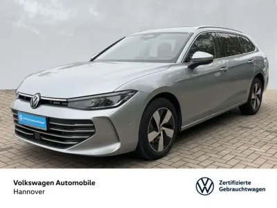 Gebraucht VW Passat Business 150 PS (110 kW) 2024 Oyster silver metallic Kombi