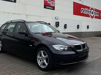 Gebraucht BMW 318 Advantage 129 PS (94 kW) 2007 Schwarz Kombi