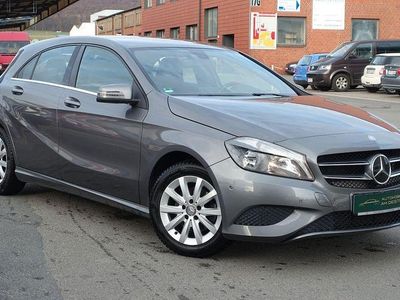 Gebraucht Mercedes A180 122 PS (89 kW) 2014 Grau Limousine