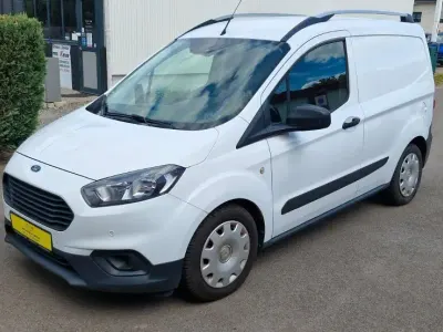 Gebraucht Ford Courier Trend 101 PS (74 kW) 2018 Weiß Van / Kleinbus