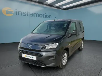 Neu Fiat Doblò 131 PS (96 kW) 2026 Schwarz Van / Kleinbus