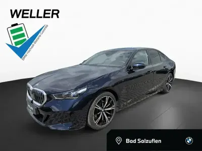 Gebraucht BMW 530e M Sport 299 PS (219 kW) 2025 Carbonschwarz (schwarz) Limousine