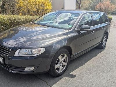Gebraucht Volvo V70 Momentum 150 PS (110 kW) 2016 Grau Kombi