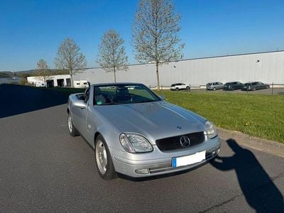 Second-hand Mercedes SLK230 193 CP (141 kW) 1999 Argintiu Cabrio