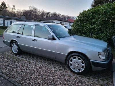 Gebraucht Mercedes 230 179 PS (131 kW) 1991 Silber Kombi