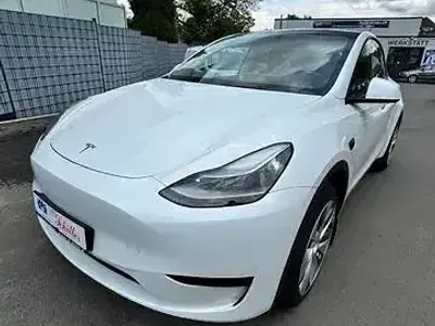 Käytetty Tesla Model Y RWD 255 kW (347 HP) 2023 Valkoinen Katumaasturi