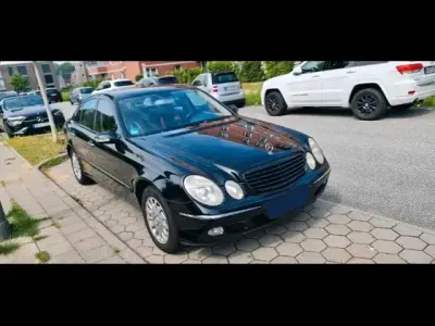 Gebraucht Mercedes E200 163 PS (119 kW) 2003 Schwarz Limousine