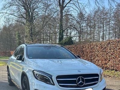 Gebraucht Mercedes GLA220 170 PS (125 kW) 2014 Weiß SUV