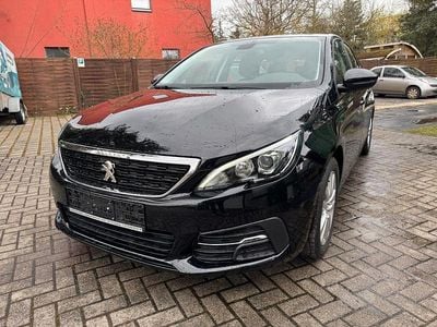Gebraucht Peugeot 308 SW Active 131 PS (96 kW) 2019 Noir perla nera Kombi