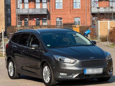 Gebraucht Ford Focus Titanium 120 PS (88 kW) 2014 Grau Kombi