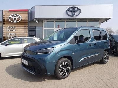 Neu Toyota Proace Verso City 110 PS (80 kW) 2026 Libeccio blue Kombi