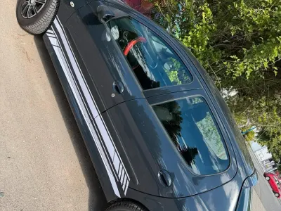 Gebraucht Peugeot 206 75 PS (55 kW) 2010 Blau Kleinwagen