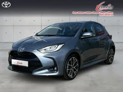 Gebraucht Toyota Yaris Hybrid 117 PS (86 kW) 2026 Grau Limousine