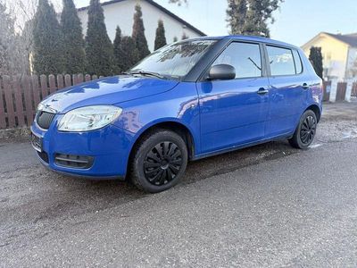 Blau Gebraucht 2009 Skoda Fabia Limousine | 2.999 € (Fairer Preis)