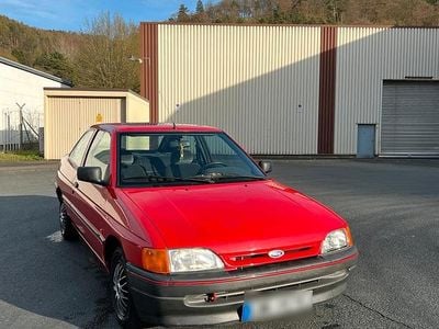 Gebraucht Ford Escort 105 PS (77 kW) 1991 Rot Coupé