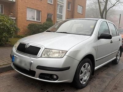 Silber Gebraucht 2006 Skoda Fabia Kleinwagen | 999 € (Guter Preis)