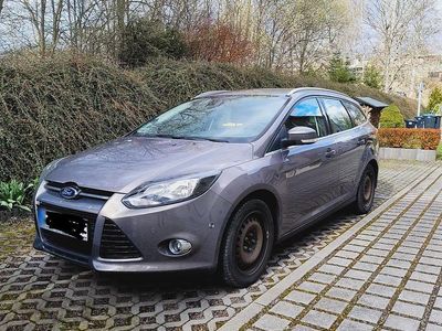 Gebraucht Ford Focus Titanium 182 PS (133 kW) 2013 Grau Kombi