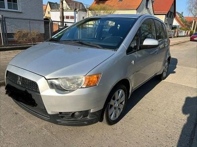 Gebraucht Mitsubishi Colt Invite 95 PS (69 kW) 2009 Silber Kleinwagen