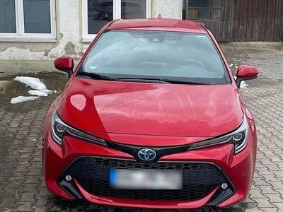 Second-hand Toyota Corolla 98 CP (72 kW) 2021 Roșu Berlinǎ