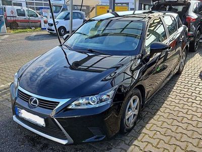 Lexus CT200h