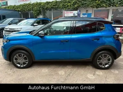 Neu Citroën C3 101 PS (74 kW) 2026 Bright blue/dach schwarz SUV
