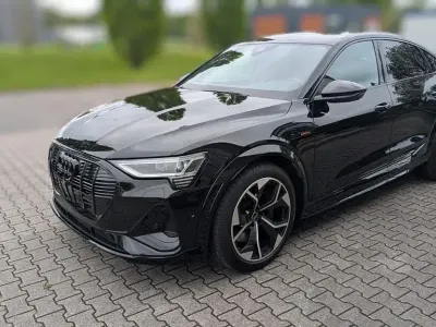 Gebraucht Audi e-tron Sport 369 kW (503 PS) 2022 Schwarz SUV