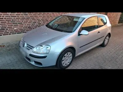 Gebraucht VW Golf IV 101 PS (74 kW) 2005 Silber Kleinwagen
