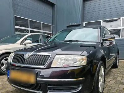 Gebraucht Skoda Superb 140 PS (102 kW) 2007 Schwarz Limousine