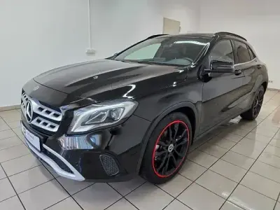 Gebraucht Mercedes GLA200 Style 136 PS (100 kW) 2019 Nachtschwarz SUV