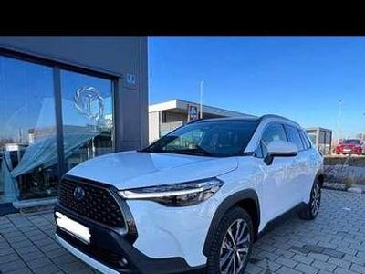 Gebraucht Toyota Corolla Cross Team 197 PS (144 kW) 2023 Weiß SUV