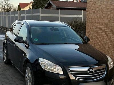 Schwarz Gebraucht 2009 Opel Insignia Sport Kombi | 3.000 € (Etwas zu teuer)