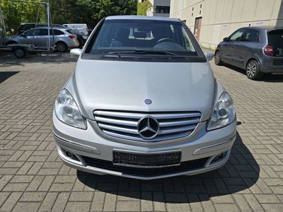 Mercedes B200