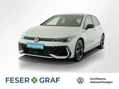 Gebraucht VW Golf VIII R-line 150 PS (110 kW) 2025 Pure white Limousine