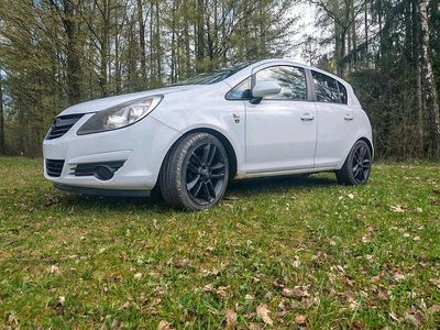 Gebraucht Opel Corsa Edition 90 PS (66 kW) 2010 Weiß Kleinwagen