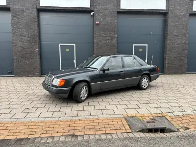 Gebraucht Mercedes E300 180 PS (132 kW) 1991 Limousine