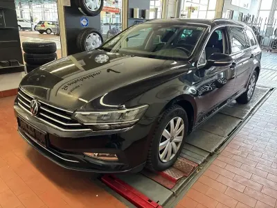 Second-hand VW Passat Business 150 CP (110 kW) 2023 Negru Break