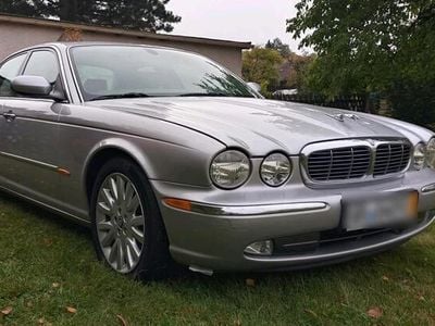 Jaguar XJ8