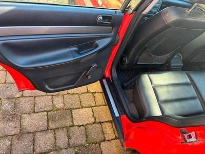 Rot Gebraucht 2001 Audi A4 Kombi | 3.000 € (Guter Preis)