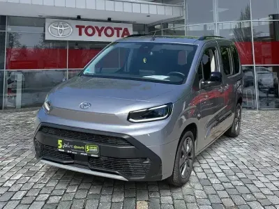 Gebraucht Toyota Proace Verso City 131 PS (96 kW) 2024 Bismutsilber Kombi