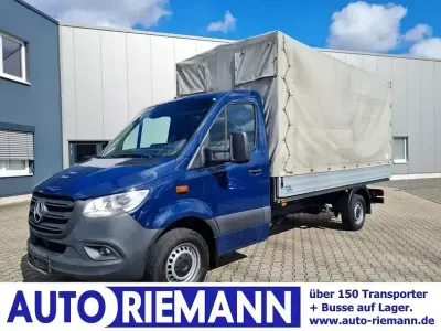 Używany Mercedes Sprinter 150 KM (110 kW) 2023 Niebieski Van
